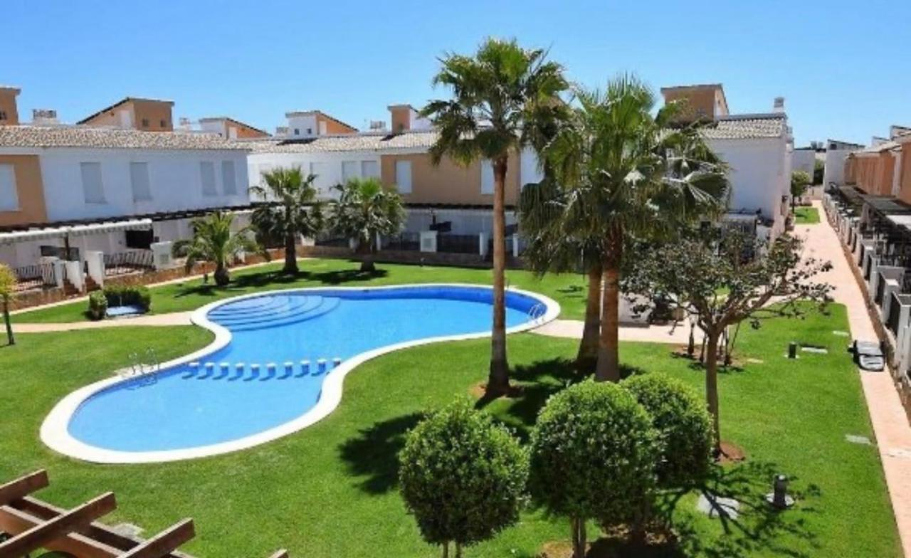 Casa Adosada Con Piscina Y Dos Terrazas Alcoceber Luaran gambar